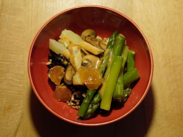 Vegane Spargel-Rice-Bowl